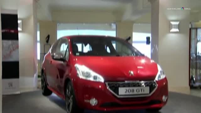 2013標(biāo)致208 GTI外觀實(shí)拍