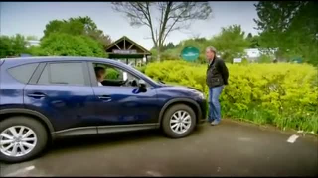 Jeremy Clarkson和James May惡搞馬自達CX-5自動剎車系統(tǒng)